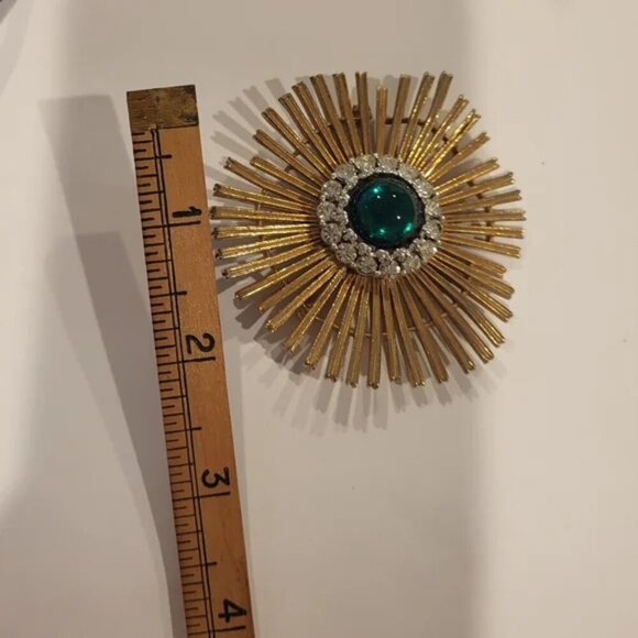 Mid-Century Undulating Atomic Starburst Style Gold Tone & Rhinestone Brooch - Picture 4 of 5